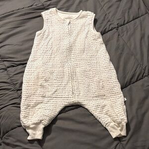 Tealbee walking sleep sack with dot print